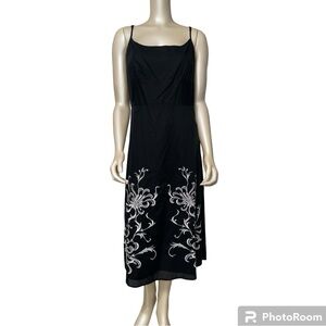 ✨NWT✨ ANN TAYLOR LOFT Floral Embroidered Dress.